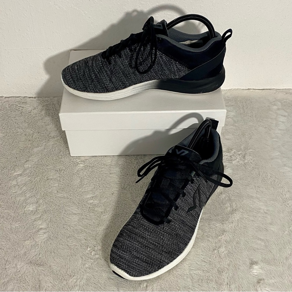 Vionic Adley Black Gray Knit Sneakers Women’s Size 9.5